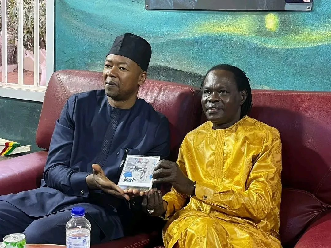 Baaba Maal et le Ministre Alpha Thiam